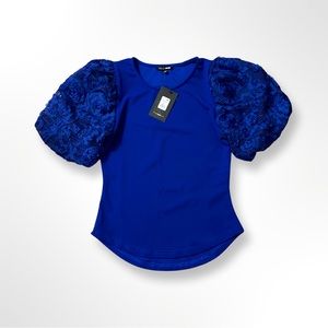FASHIONNOVA
Victorious Puffed
Floral Top

Royal Blue 
SIZE S